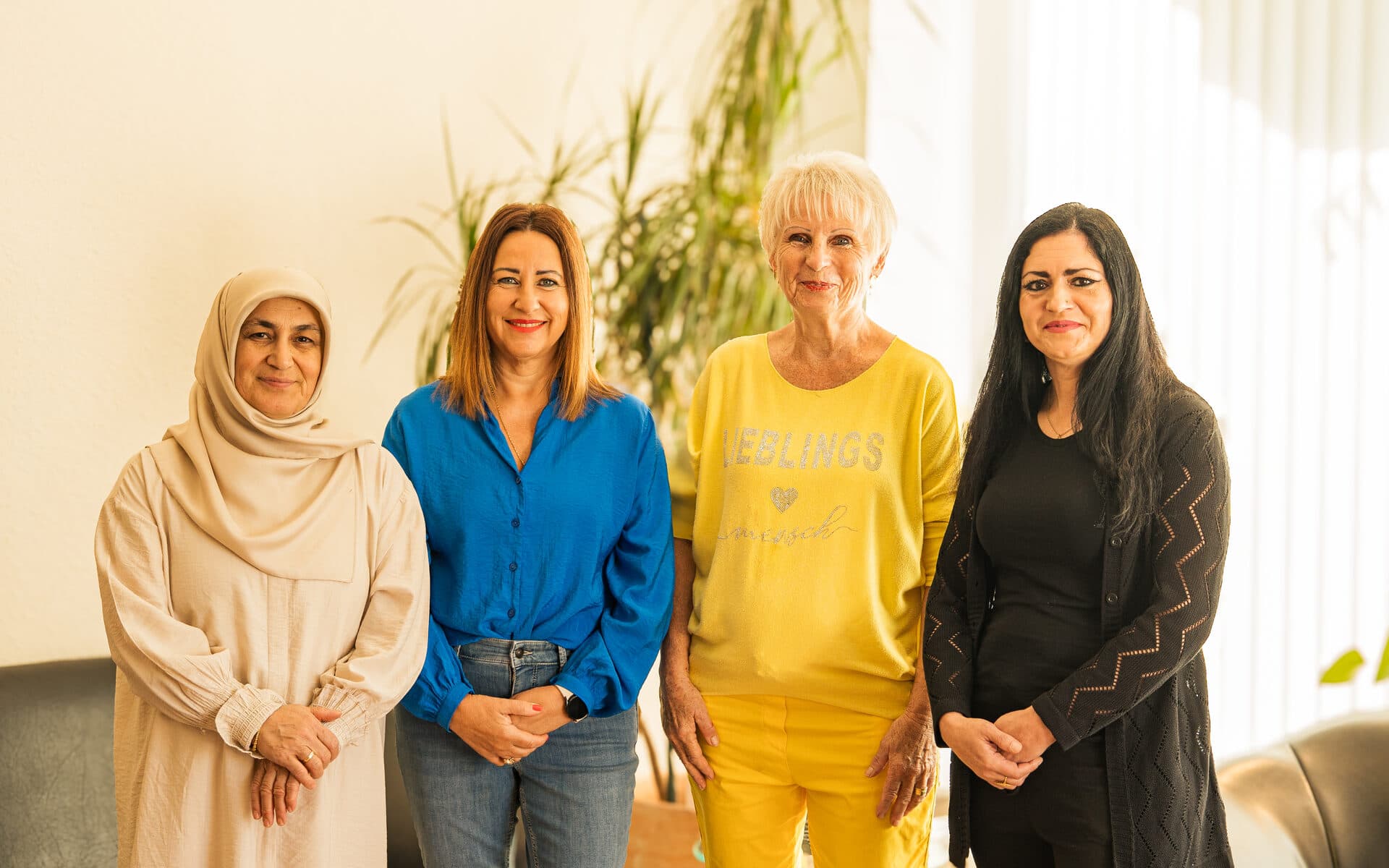 Das Praxisteam: Saime Toprak, Hortensia Alina Procker, Dr. med. Giulia Hauser-Tillmann und Christine Pilatic